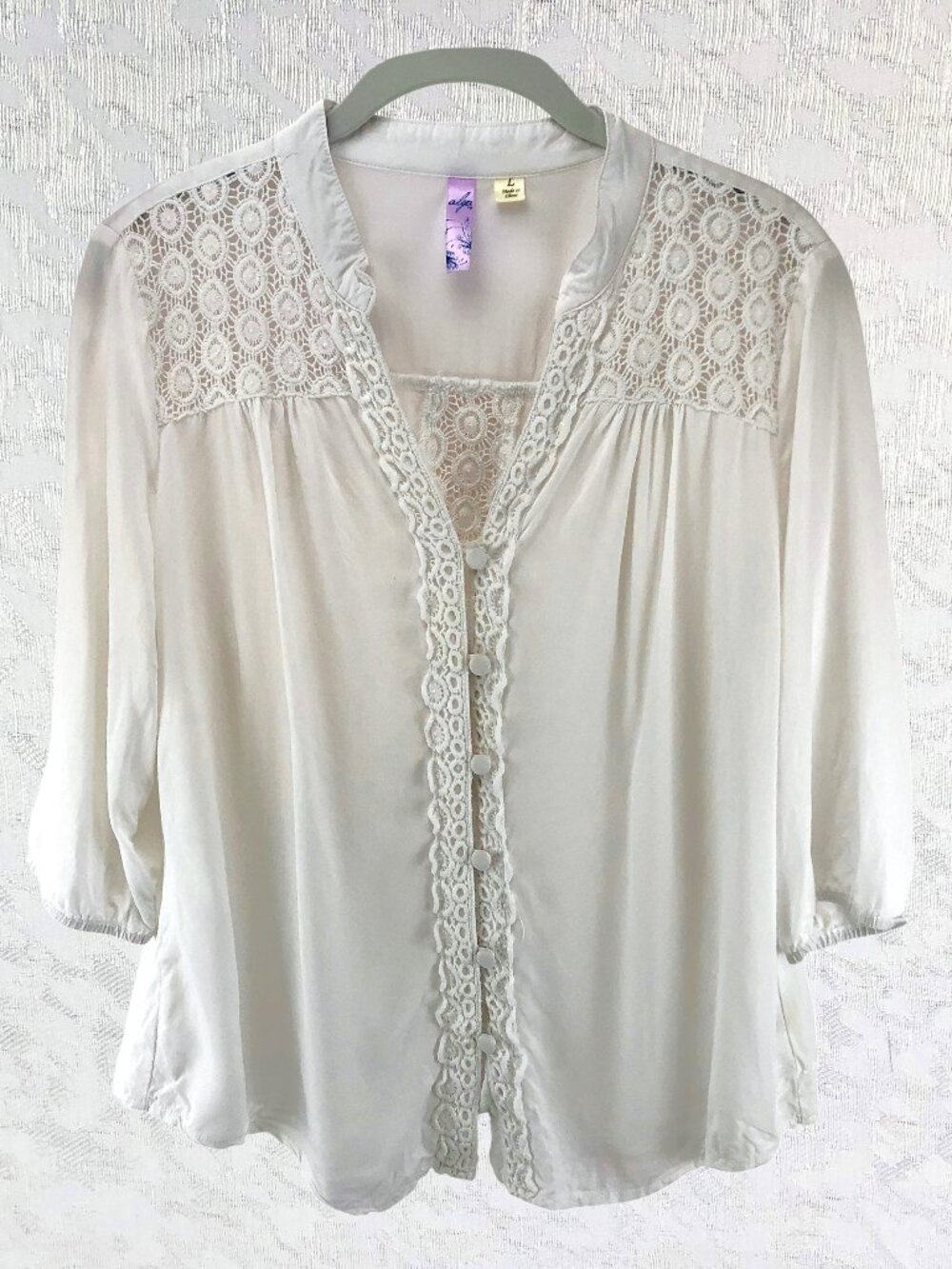 Alya White Boho Flowy Rayon 3/4 Sleeve Blouse Crochet Trim Front & Back Size L